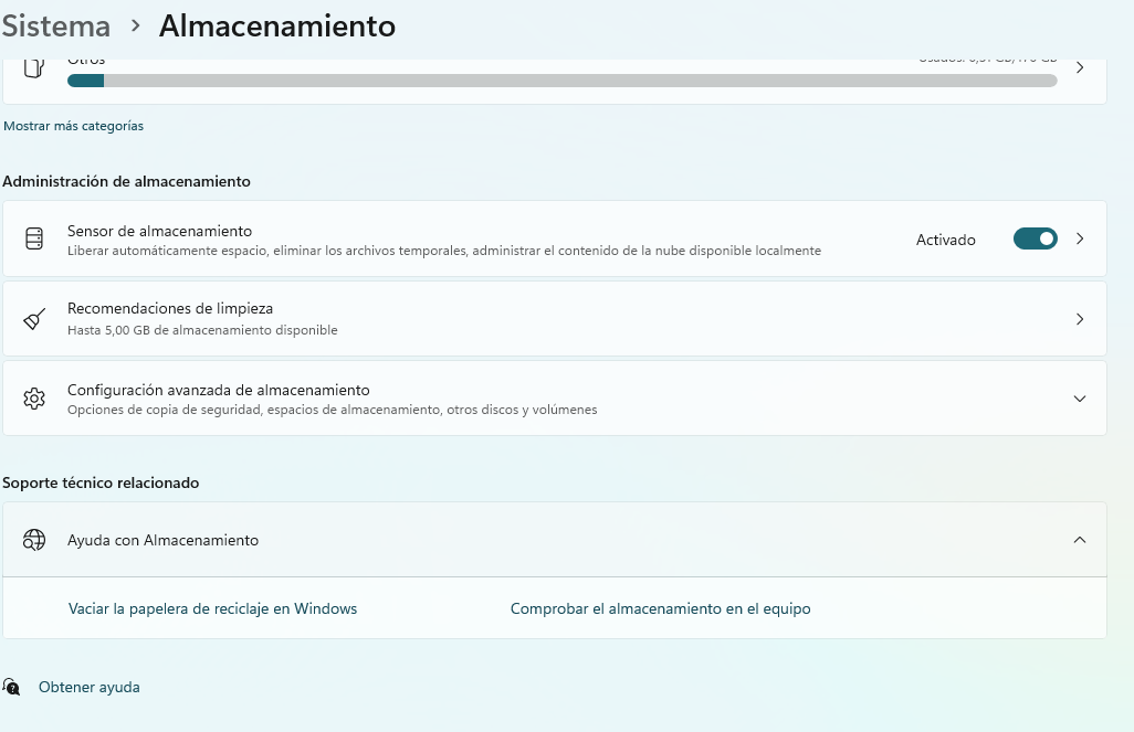 Configuración de Windows mostrando el interruptor activado del Sensor de Almacenamiento